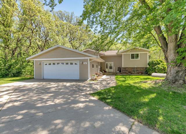 Property at 416 19th St NW, Willmar, MN 56201, 3 beds, 3 baths