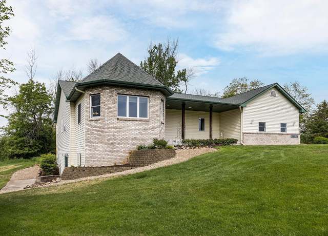 Property at 15420 Ute St NW, Ramsey, MN 55303, 4 beds, 3 baths