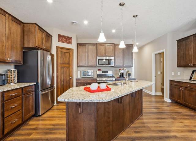 Property at 4668 Foxglove Dr, Minnetrista, MN 55331, 3 beds, 2 baths