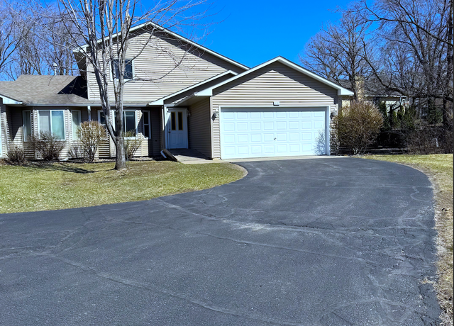 Property at 14132 Heywood Path, Apple Valley, MN 55124, 3 beds, 2 baths