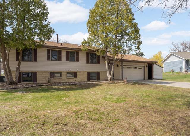 Property at 8100 Ivywood Ave S, Cottage Grove, MN 55016, 5 beds, 2 baths
