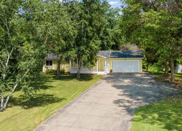 Property at 10922 E 270th St, New Market Twp, MN 55020, 3 beds, 3 baths