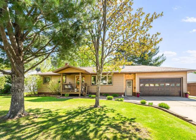 Property at 721 Maple Dr, Aurora, MN 55705, 3 beds, 2 baths