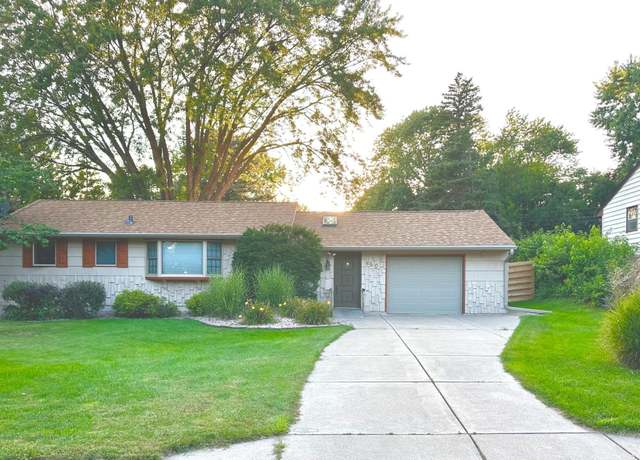 Property at 660 Greene Ave N, Oakdale, MN 55128, 3 beds, 2 baths