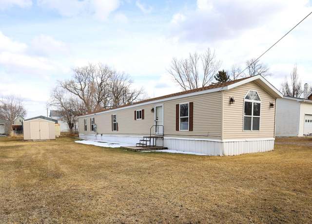 Property at 805 Western Ave, Manvel, ND 58256, 2 beds, 2 baths