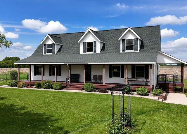 Property at 2980 Vega Ave, Mayer, MN 55360, 5 beds, 5 baths