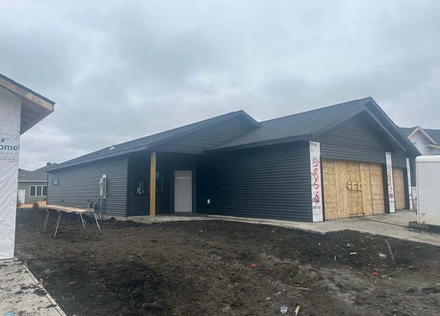 Property at 5856 Ellis Dr W, West Fargo, ND 58078, 3 beds, 2 baths