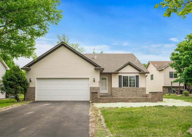 Property at 811 Isanti Pkwy NW, Isanti, MN 55040, 4 beds, 2 baths