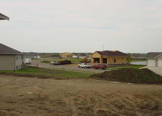 Property at 607 Mercedes Dr, Marshall, MN 56258