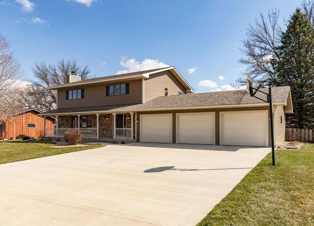 Property at 1203 22nd Ave SW, Austin, MN 55912, 4 beds, 4 baths