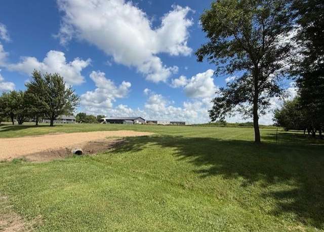 Property at 2925 Matthew Dr, Windom, MN 56101
