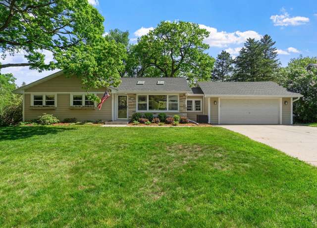Property at 1669 Glenview Ct, Arden Hills, MN 55112, 4 beds, 2 baths