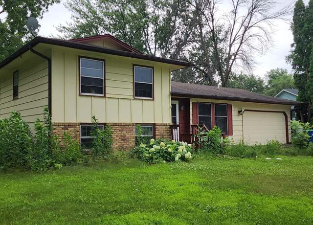 Property at 7130 167th Ct W, Lakeville, MN 55068, 4 beds, 2 baths