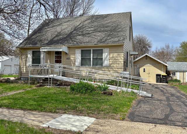 Property at 431 W Humphrey St, Lake Crystal, MN 56055, 3 beds, 2 baths