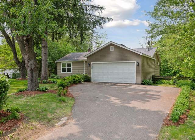 Property at 5110 Woodridge Rd, Minnetonka, MN 55345, 3 beds, 2 baths