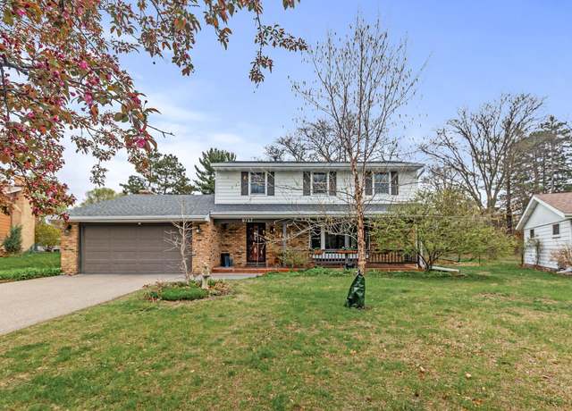 Property at 9717 Queen Rd, Bloomington, MN 55431, 4 beds, 2 baths