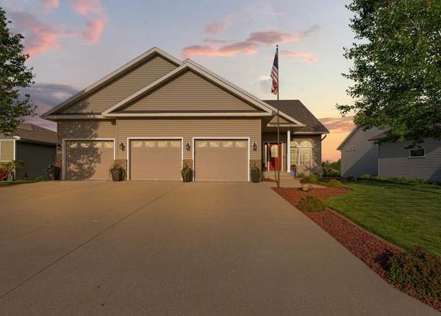 Property at 1904 Rock Ridge Ln, Saint Peter, MN 56082, 4 beds, 4 baths