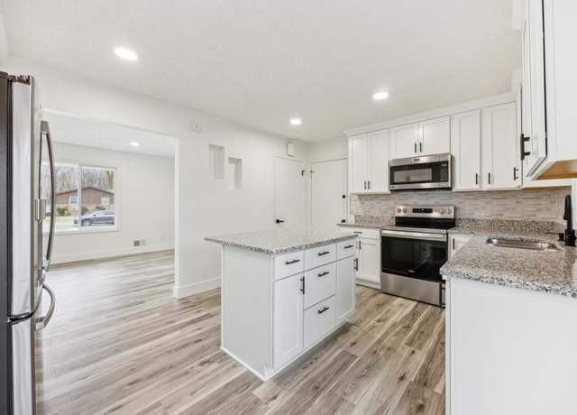 Property at 2581 Ardan Ave, Mounds View, MN 55112, 4 beds, 2 baths