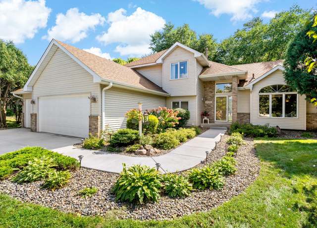 Property at 10085 Fox Run Rd, Woodbury, MN 55129, 5 beds, 4 baths