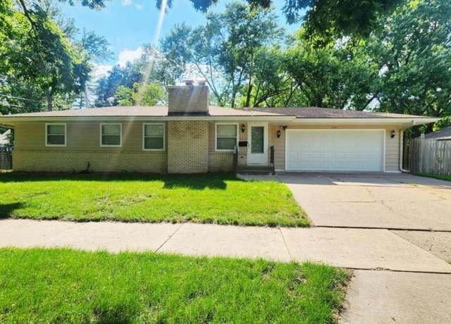 Property at 2311 Nokomis Ave, Saint Paul, MN 55119, 4 beds, 2 baths