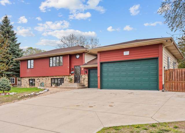 Property at 4650 Hampshire Ave N, Crystal, MN 55428, 3 beds, 2 baths