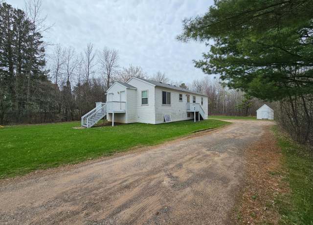 Property at 415 Walnut St S, Mora, MN 55051, 6 beds, 4 baths