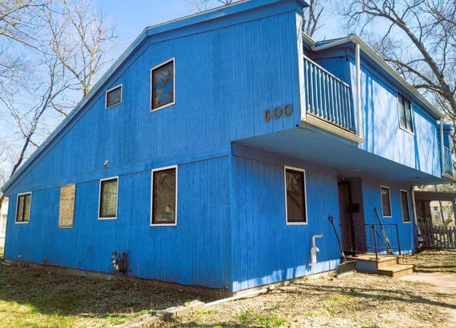 Property at 600 Russell St NW, Willmar, MN 56201, 4 beds, 2 baths