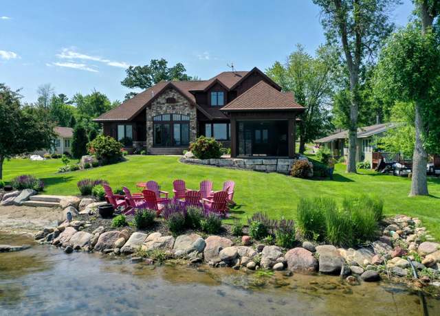 Property at 623 N Shore Dr, Forest Lake, MN 55025, 4 beds, 4 baths