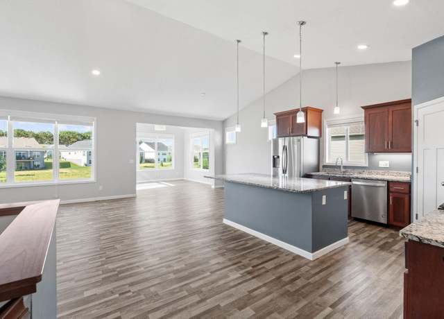 Property at 6702 92nd Bay S, Cottage Grove, MN 55016, 4 beds, 3 baths