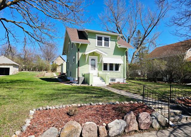 Property at 822 4th Ave, Madison, MN 56256, 4 beds, 2 baths