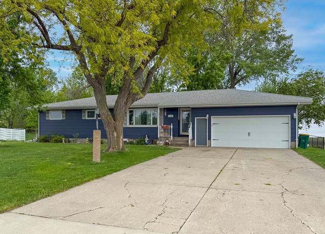 Property at 218 London Rd, Marshall, MN 56258, 5 beds, 2 baths