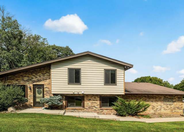 Property at 1010 Zanzibar Ln N, Plymouth, MN 55447, 3 beds, 2 baths