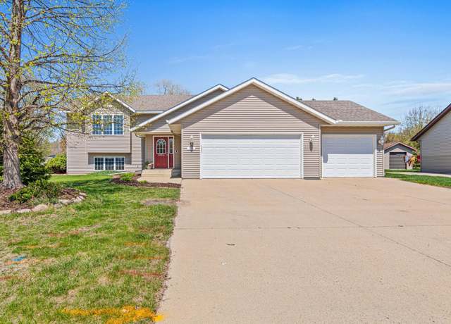 Property at 125 Cedar Dr S, Lester Prairie, MN 55354, 4 beds, 2 baths
