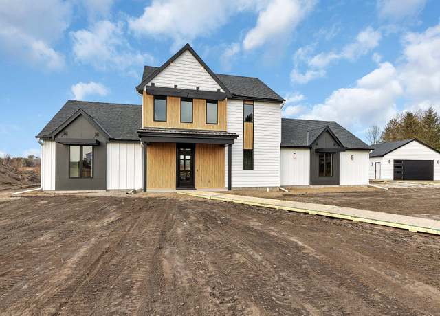 Property at 1089 20th Ave S, Sartell, MN 56377, 3 beds, 3 baths