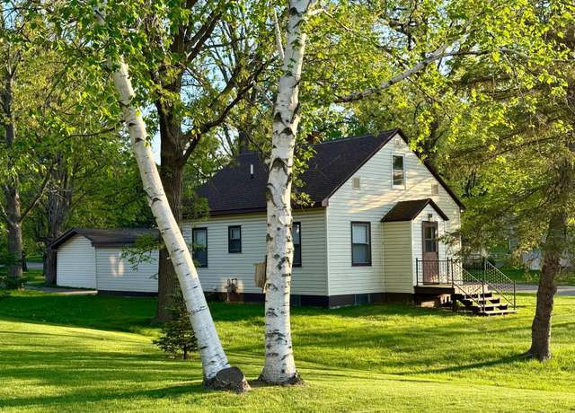 Property at 685 Main St W, Isle, MN 56342, 3 beds, 1 bath