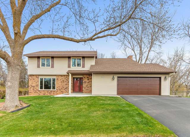 Property at 8445 135th St W, Apple Valley, MN 55124, 4 beds, 3 baths