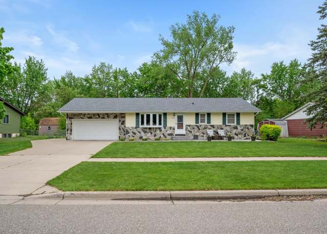 Property at 7382 167th St W, Lakeville, MN 55068, 3 beds, 3 baths