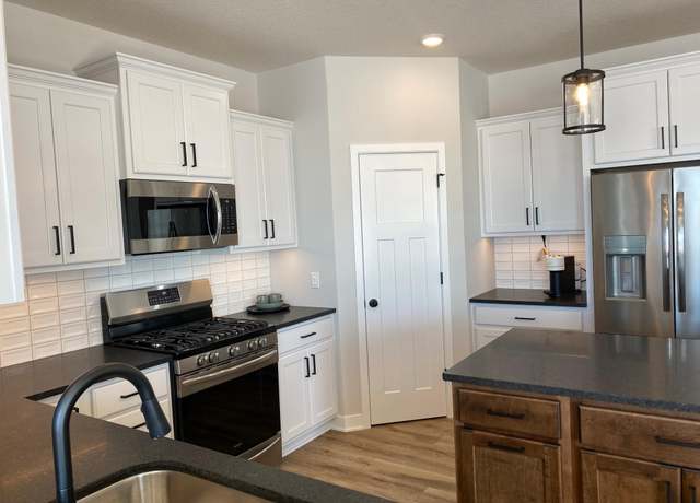 Property at 16695 S Manor Rd, Eden Prairie, MN 55343, 5 beds, 4 baths