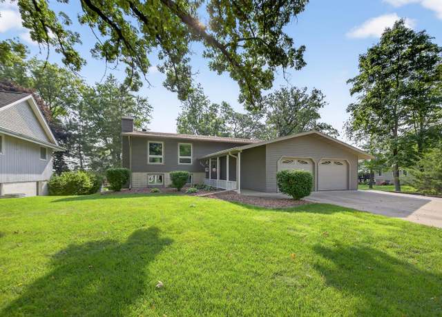 Property at 524 4th Ave SE, Stewartville, MN 55976, 4 beds, 2 baths