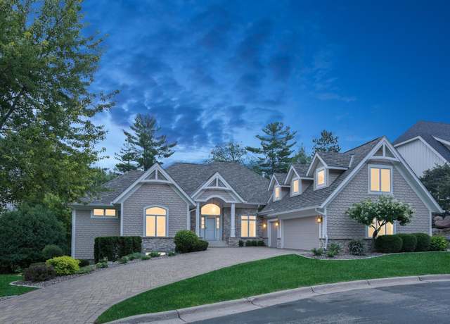 Property at 8967 Mariabo Cir, Bloomington, MN 55438, 4 beds, 5 baths