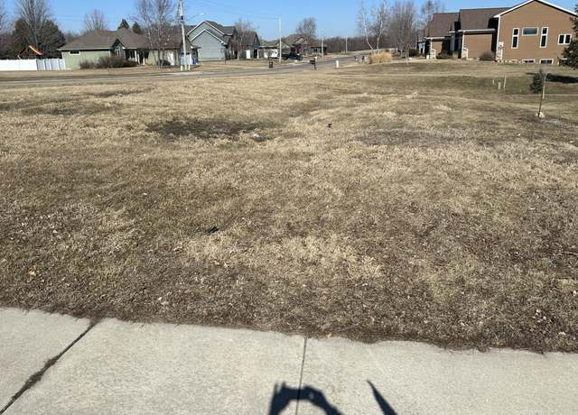 Property at 320 Stoneridge Ln NE, Owatonna, MN 55060