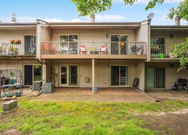 Property at 8396 137th Ct, Apple Valley, MN 55124, 3 beds, 2 baths