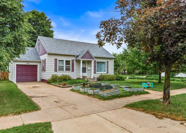 Property at 1540 Fenwick Ave, Eau Claire, WI 54701, 2 beds, 2 baths