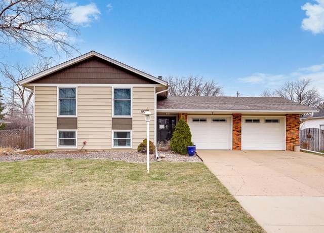 Property at 1079 Rome Dr, Apple Valley, MN 55124, 4 beds, 2 baths