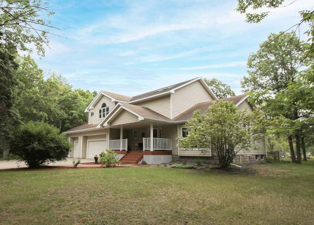 Property at 10551 E Shore Dr, Merrifield, MN 56465, 4 beds, 3 baths