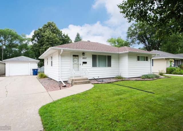 Property at 2007 6th St S, Moorhead, MN 56560, 3 beds, 2 baths