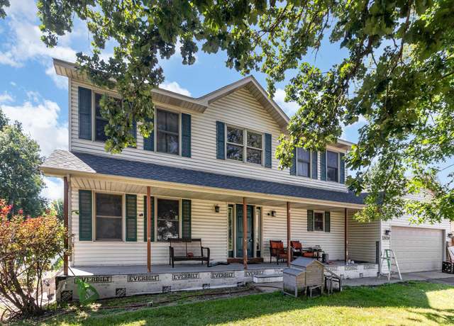 Property at 2424 Briar Oakes Blvd, Monticello, MN 55362, 4 beds, 4 baths