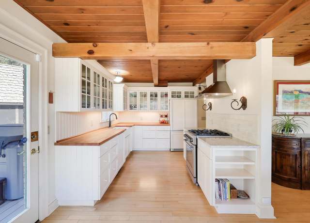 Property at 2030 Crosby Rd, Minnetonka, MN 55391, 4 beds, 3 baths