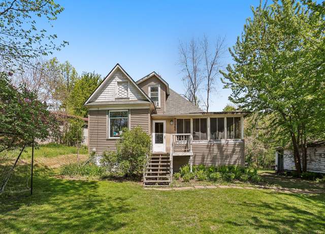 Property at 12960 Pleasant Ave, Lindstrom, MN 55045, 3 beds, 1 bath