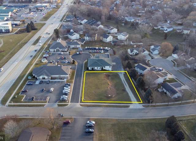 Property at 1022 Bel Air Ln NW, Rochester, MN 55901